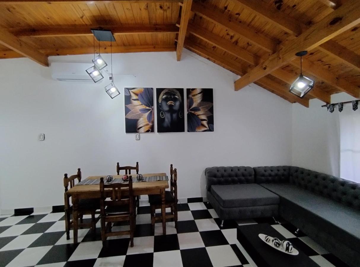 Luis GuillonCasa Ana, Departamento Amplio A 20 ' Aeropuerto公寓 外观 照片